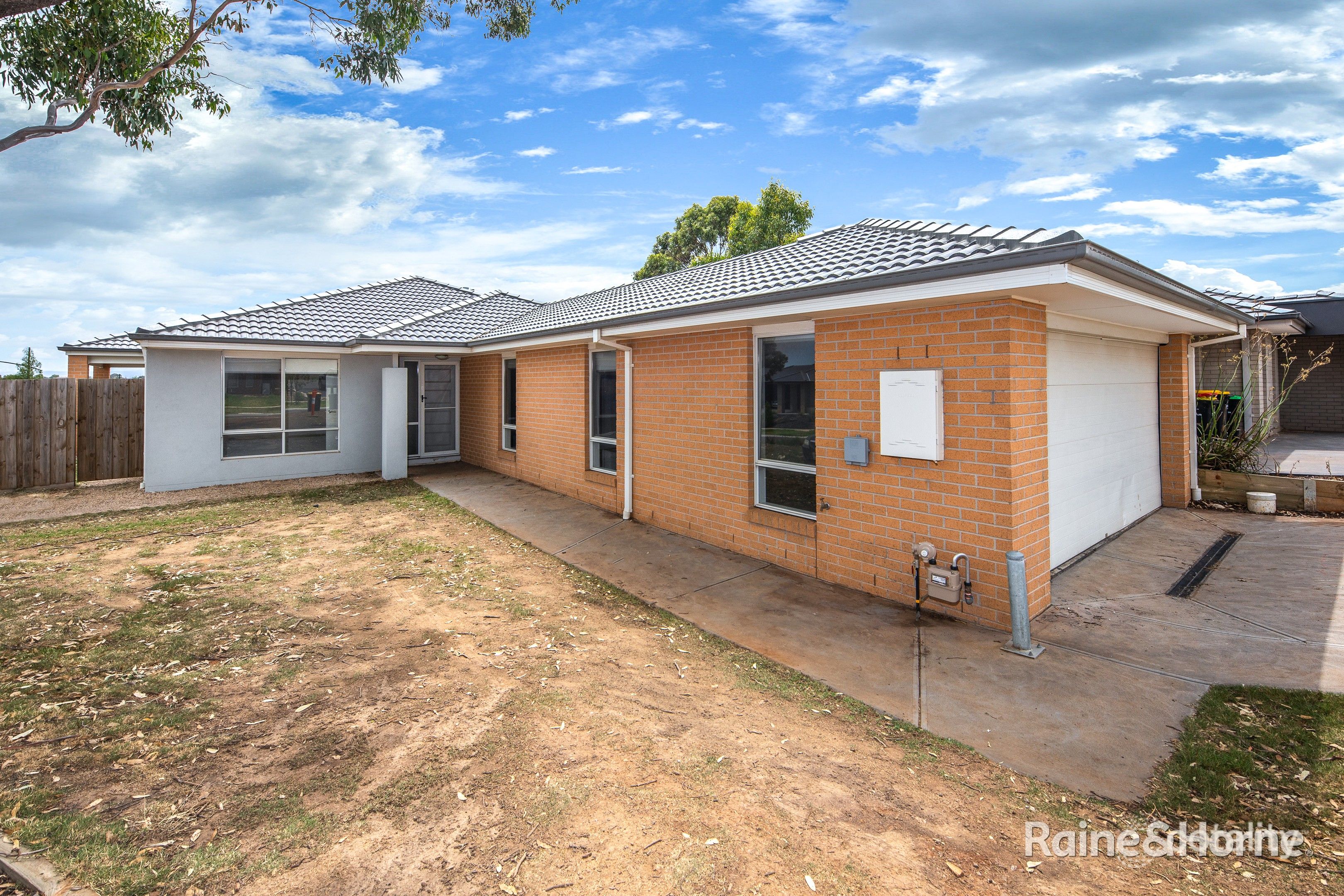 24 Hilda Dr, Brookfield, VIC 3338