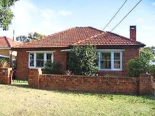 33 Earlwood Cres, Bardwell Park, NSW 2207