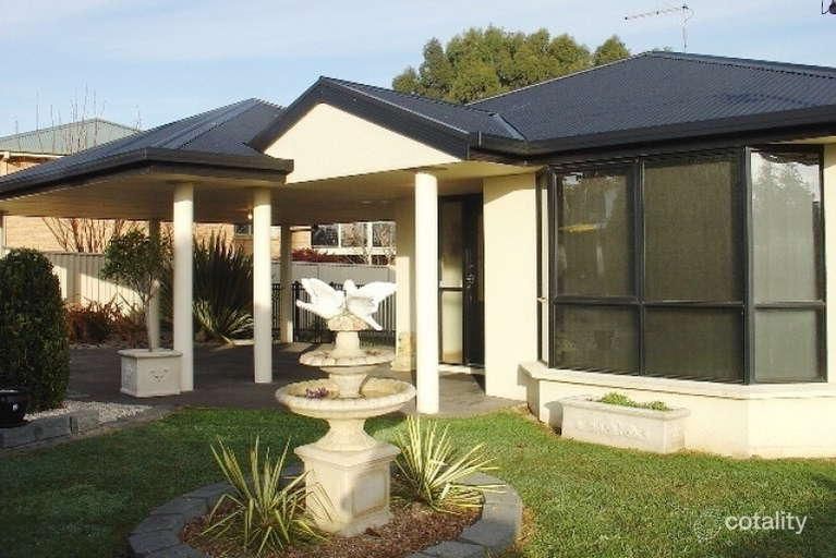 62 Hillcrest Rd, Devonport, TAS 7310