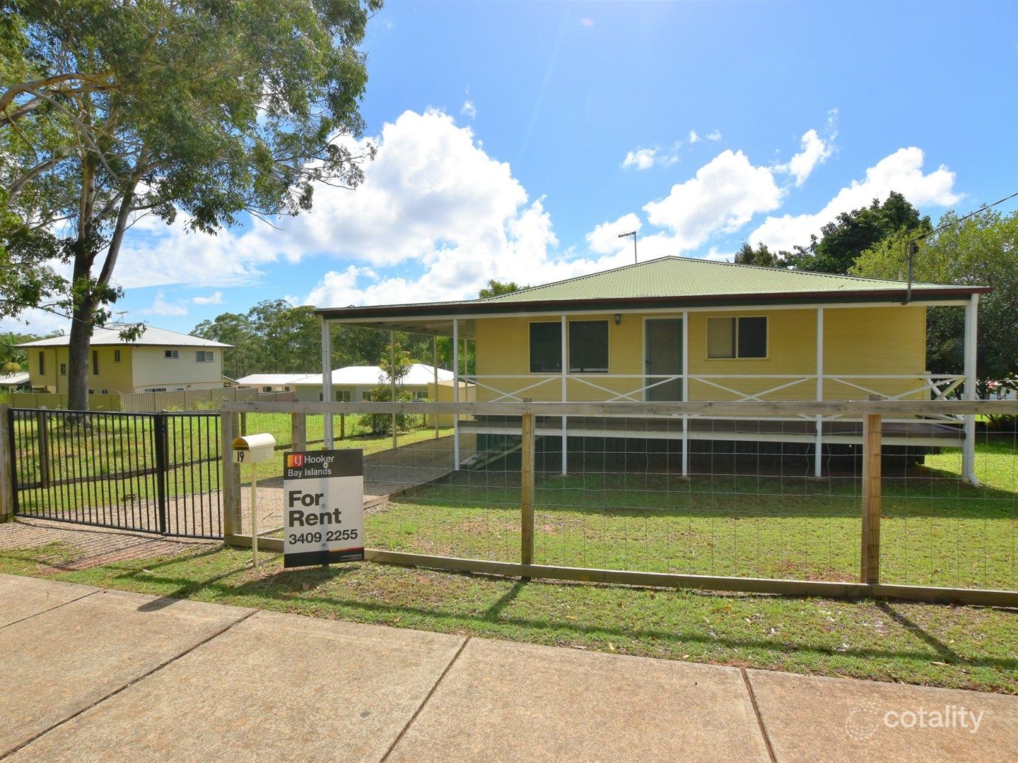 19 Jackson Rd, Russell Island, QLD 4184