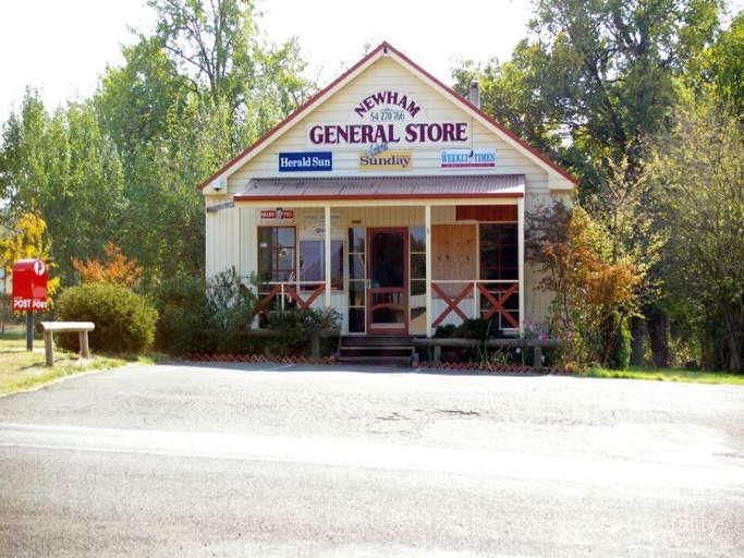 2 Dons Rd, Newham, VIC 3442