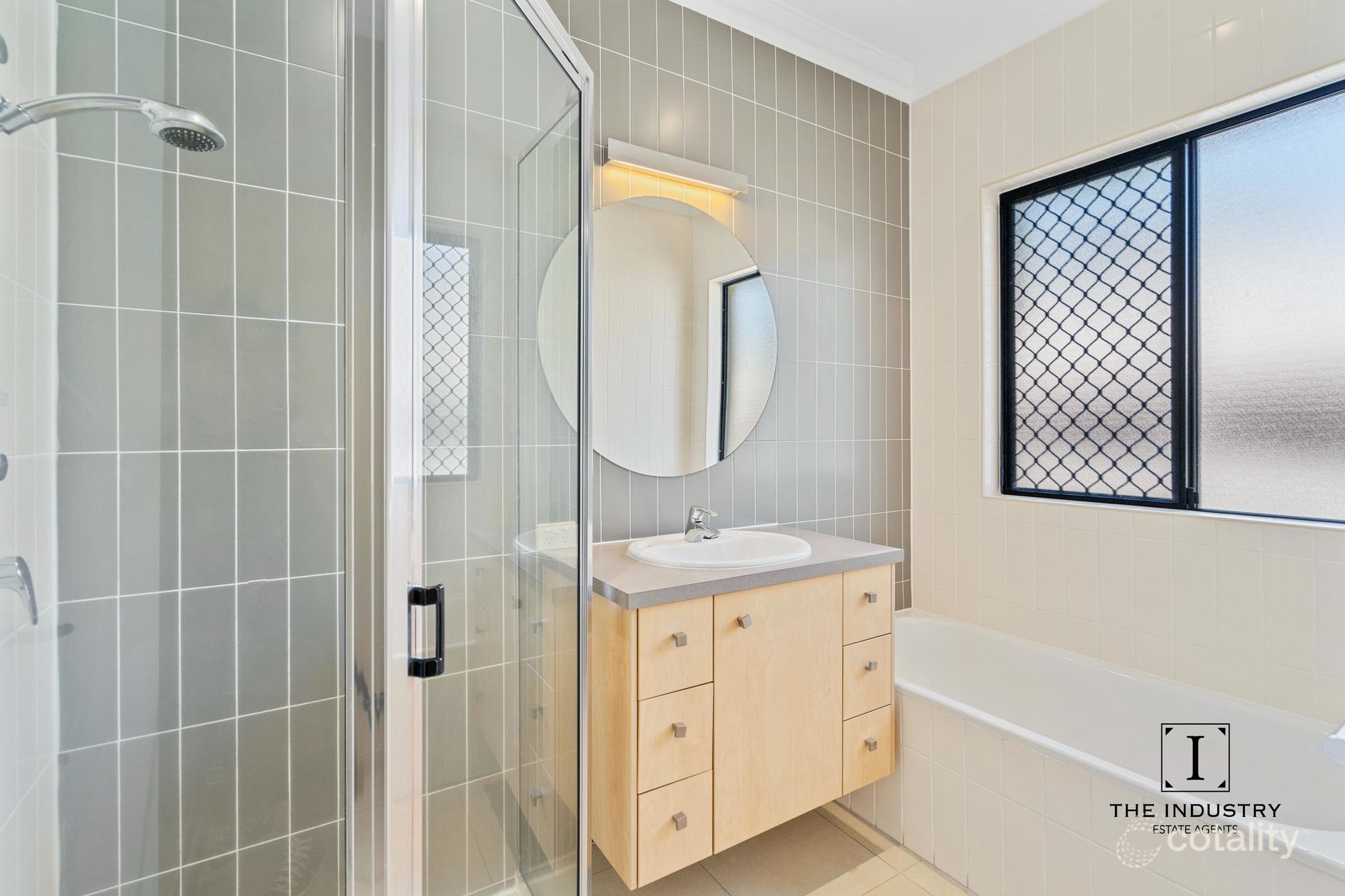 4 Pollock, Bentley Park, QLD 4869