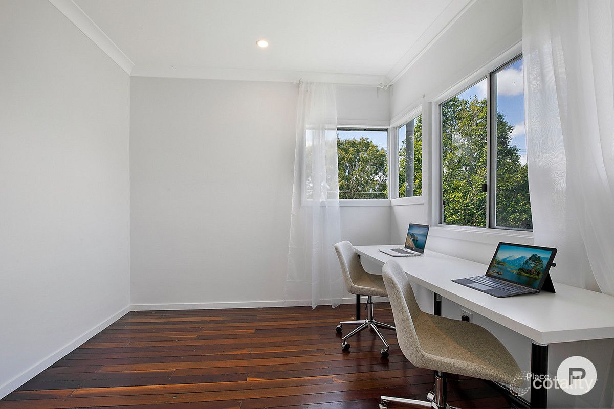 11 Moolabin Cres, Yeerongpilly, QLD 4105