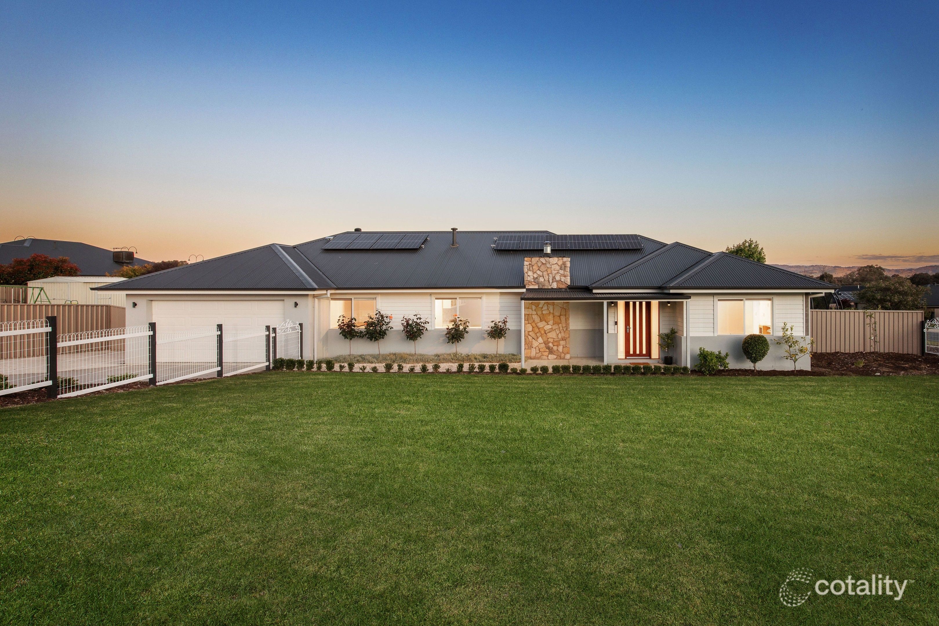1 Regent St, Springdale Heights, NSW 2641