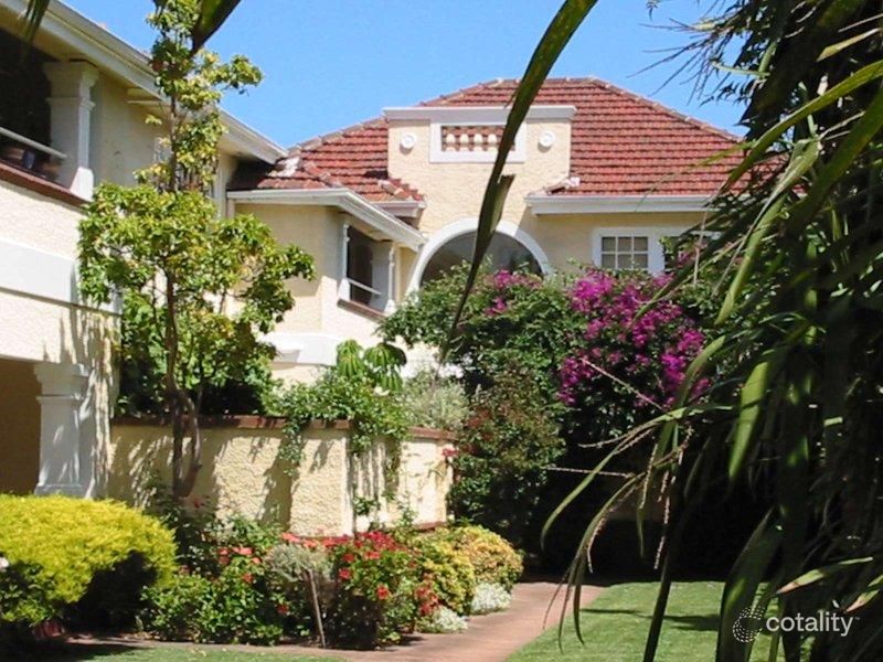 8/115 Brighton Rd, Elwood, VIC 3184