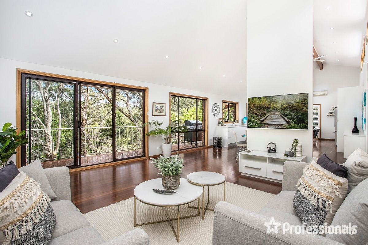 21 Portland Cl, Illawong, NSW 2234