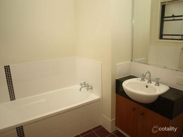8/141 Cotlew St, Ashmore, QLD 4214