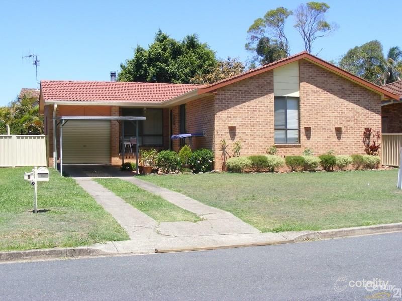 9 Lawson Cres, Taree, NSW 2430