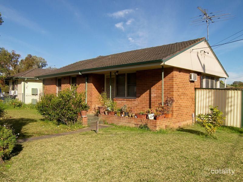2 Biman Pl, Whalan, NSW 2770