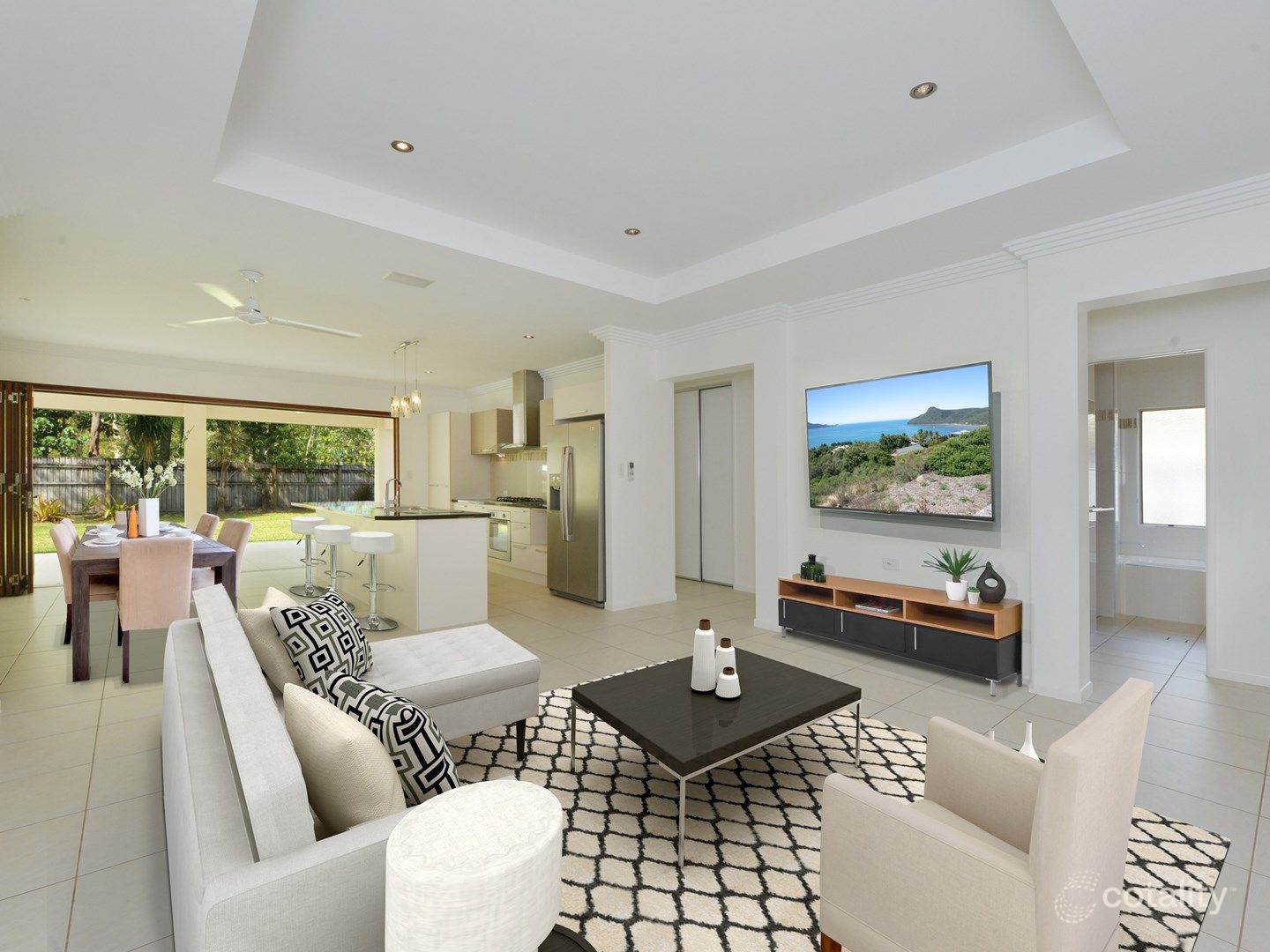 8 Norwood Cres, Trinity Park, QLD 4879