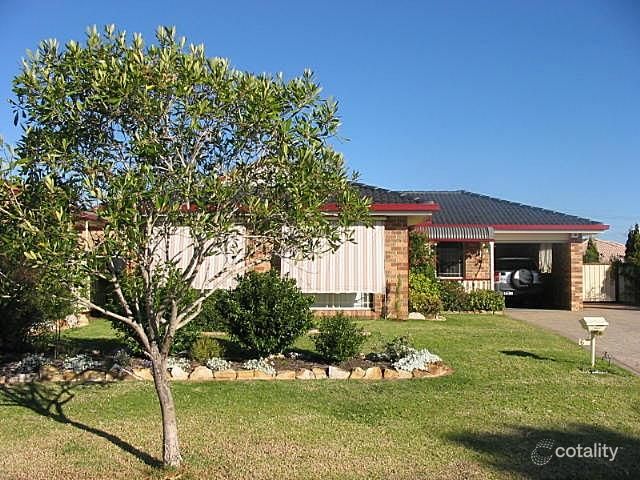 6 Storm Cres, Blue Haven, NSW 2262