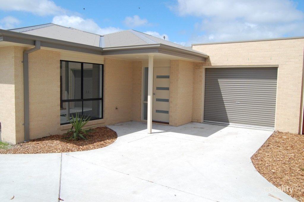 2/1 Carl St, South Dudley, VIC 3995