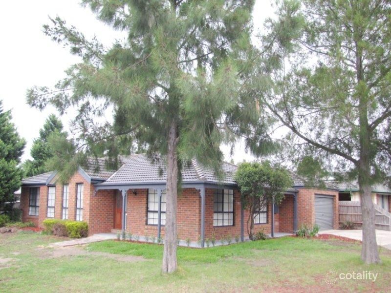 3 Shearer Pl, Roxburgh Park, VIC 3064