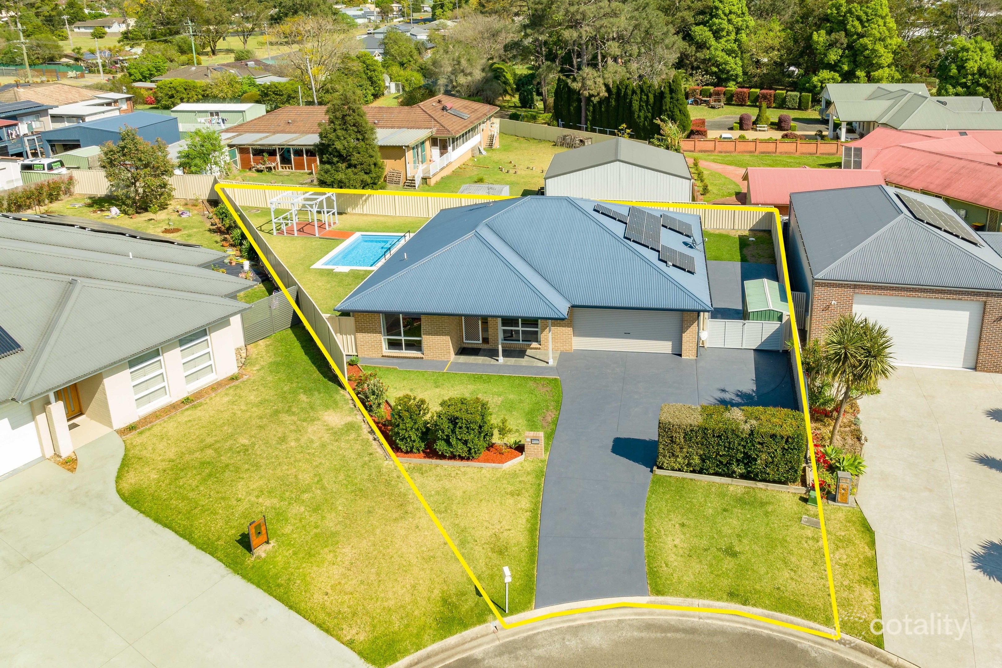 17 Meyer Pl, Bomaderry, NSW 2541