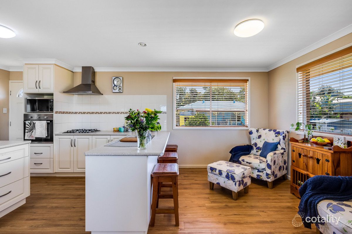 13 Greyfriars St, Rockville, QLD 4350