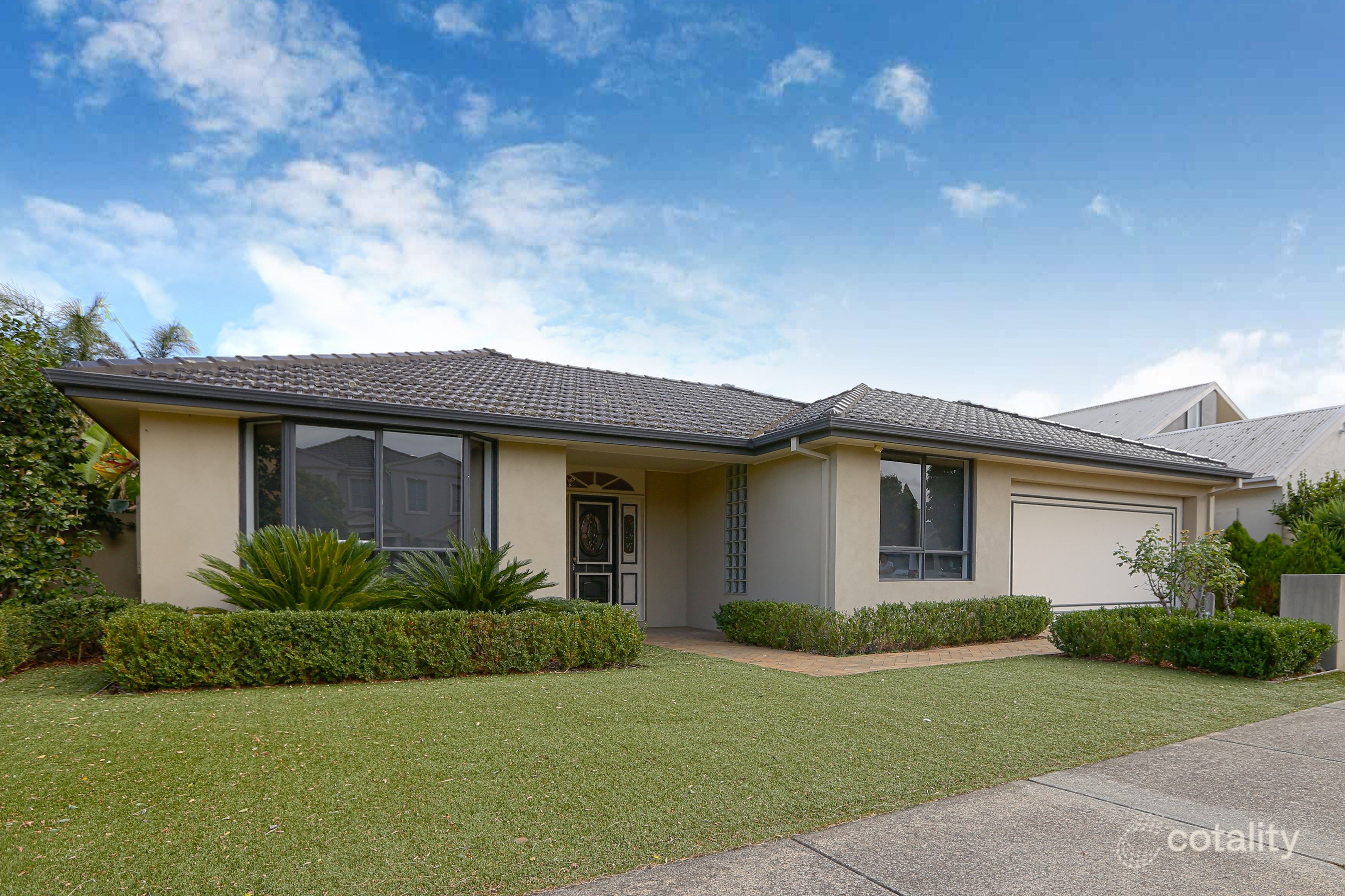 28 Fernhill Dr, Dingley Village, VIC 3172