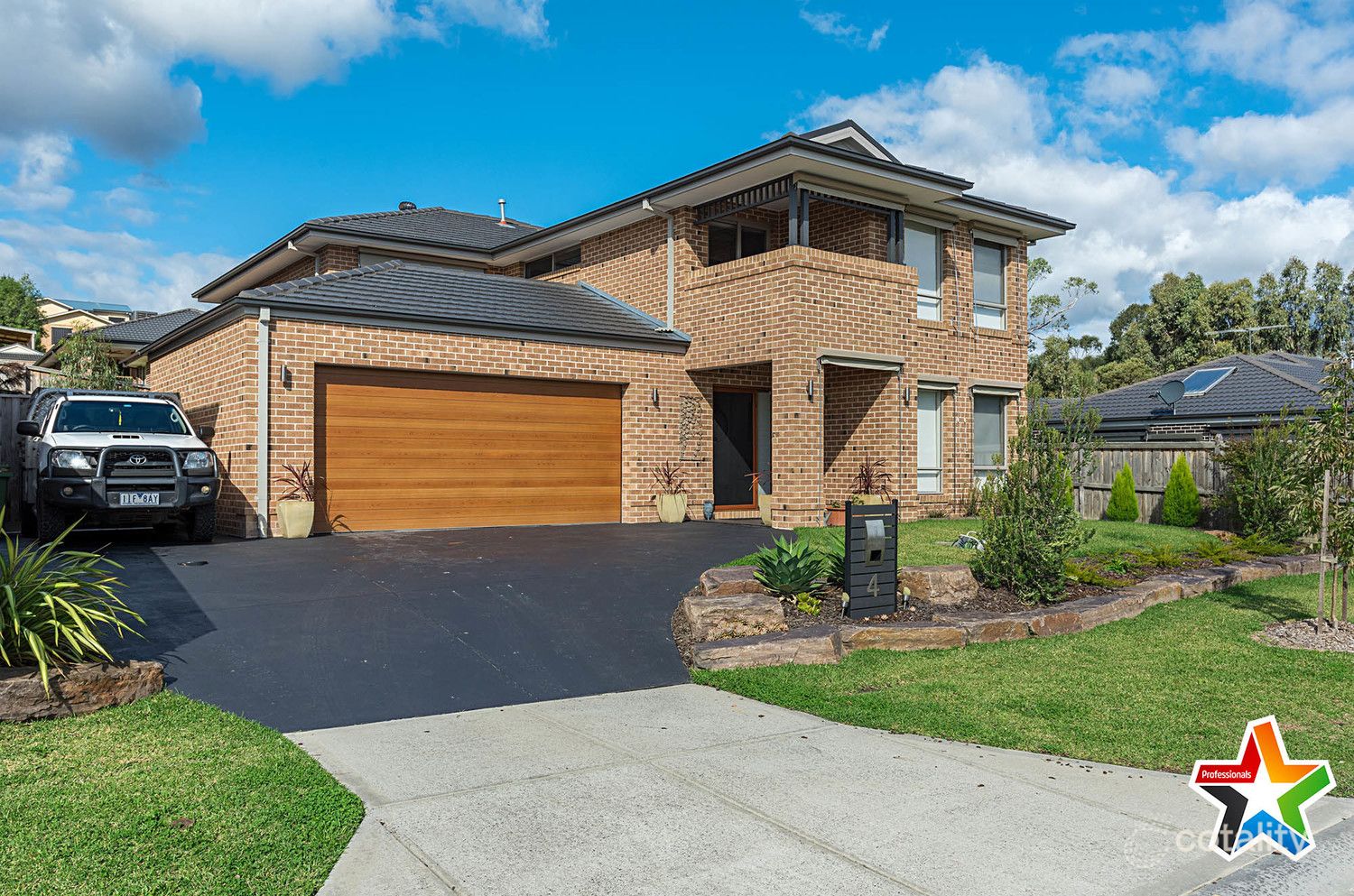 4 Tiverton Cct, Mooroolbark, VIC 3138
