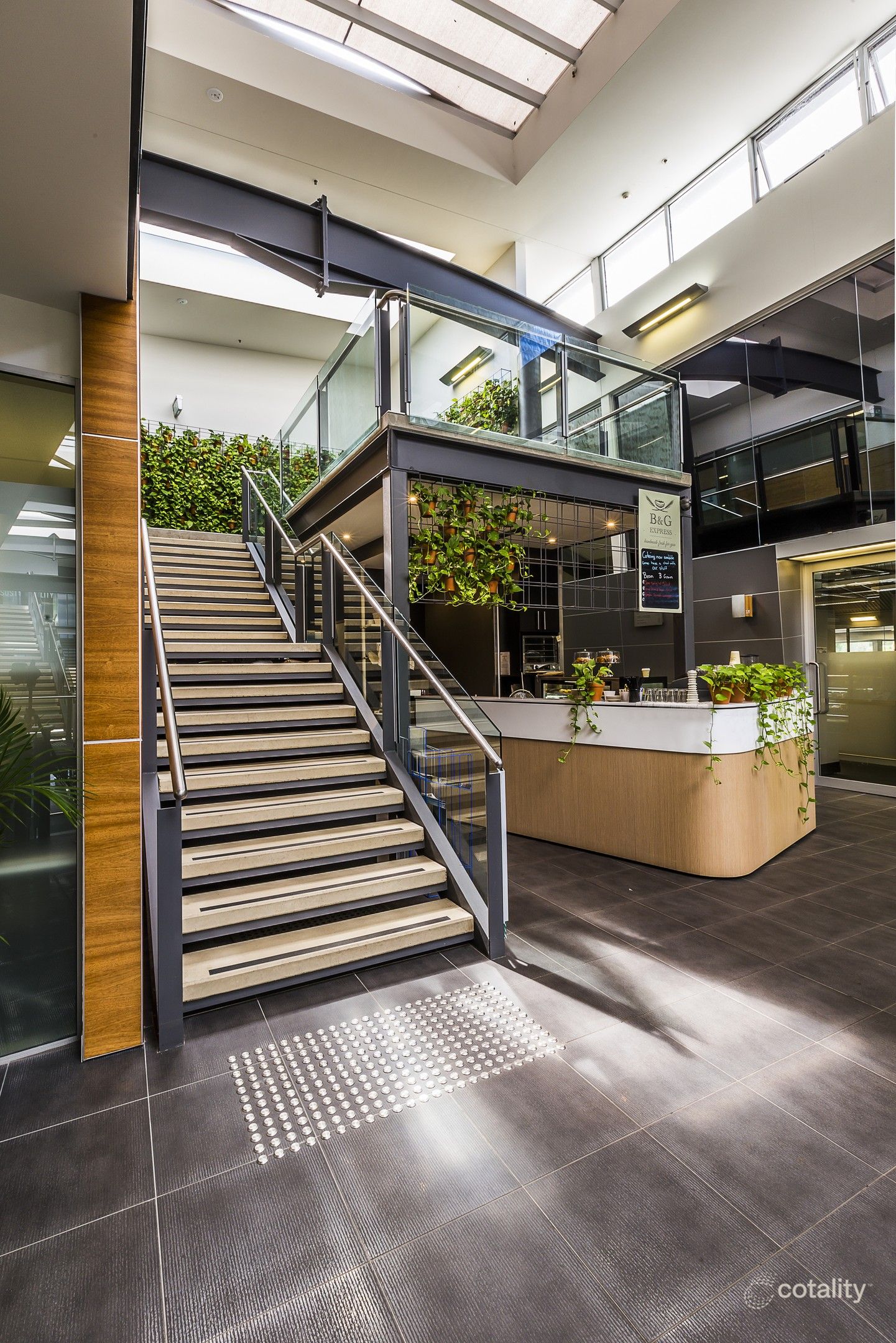 28/2 King St, Deakin, ACT 2600