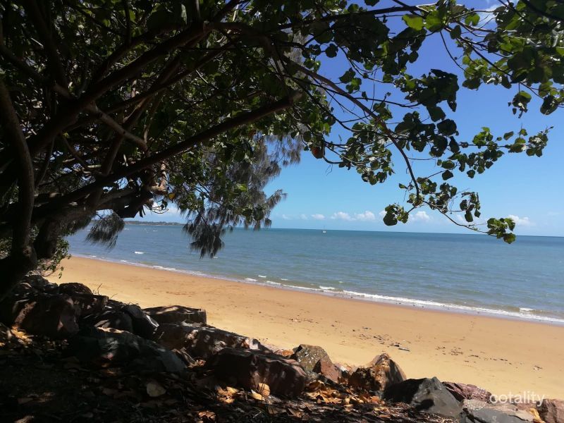 22 Palm View Dr, Moore Park Beach, QLD 4670