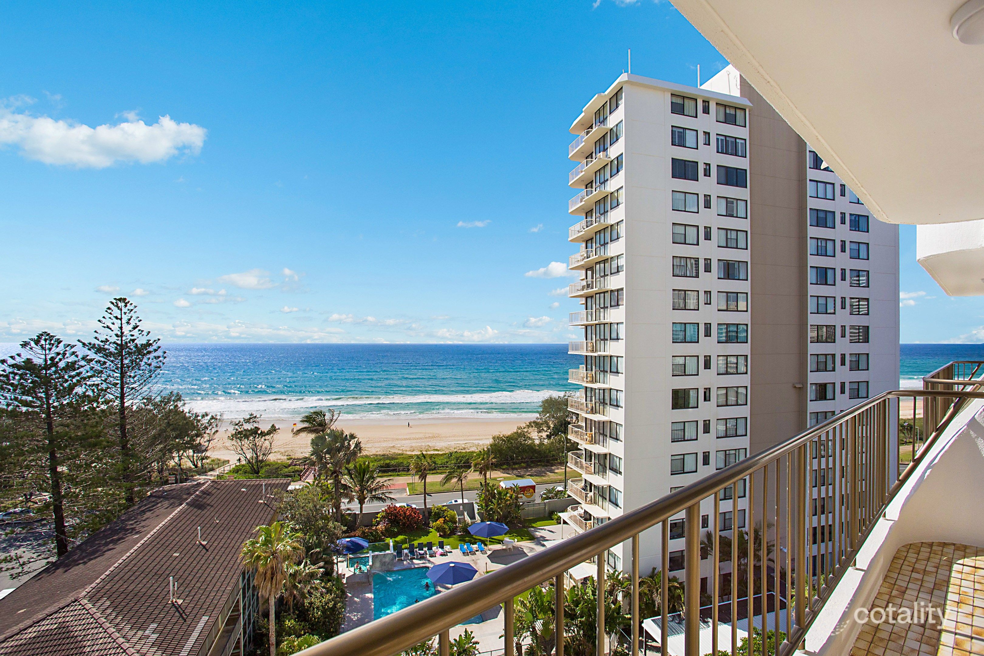 33/4 Britannia Ave, Broadbeach, QLD 4218