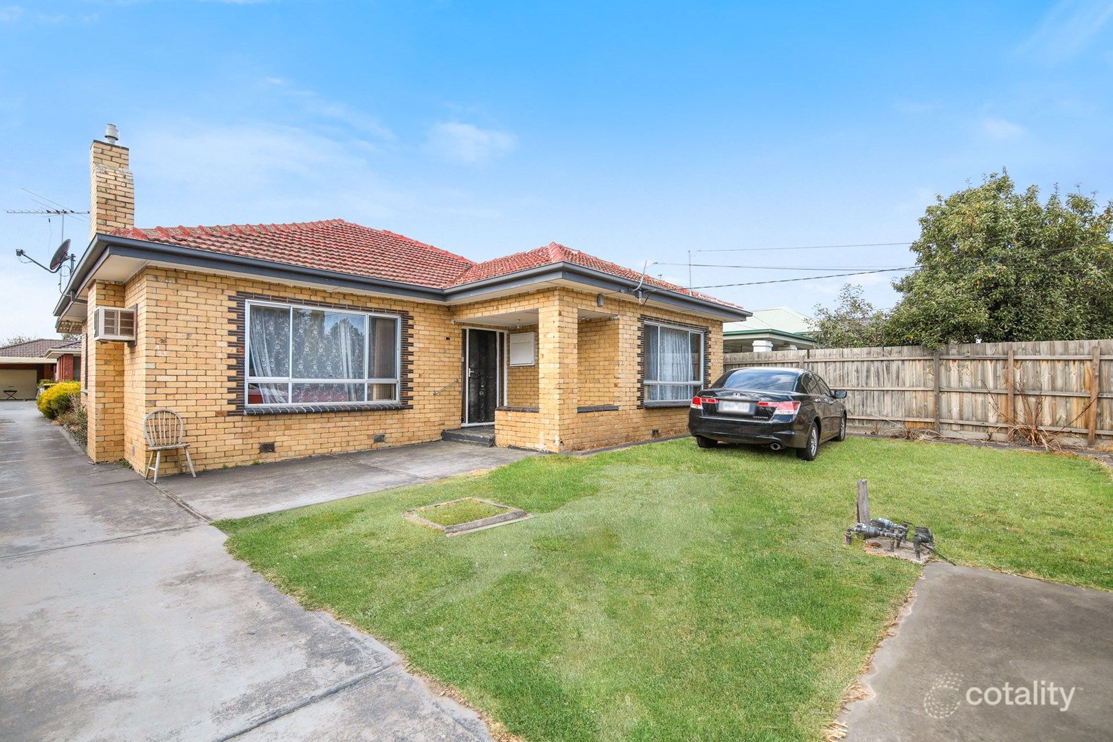 1/25 Canberra Ave, Dandenong, VIC 3175