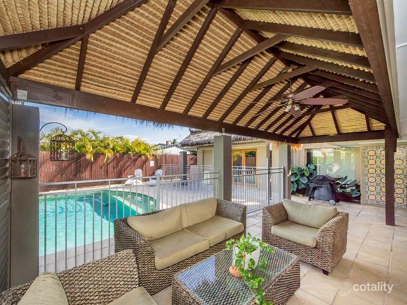 13 Boongala Rd, Broadbeach Waters, QLD 4218