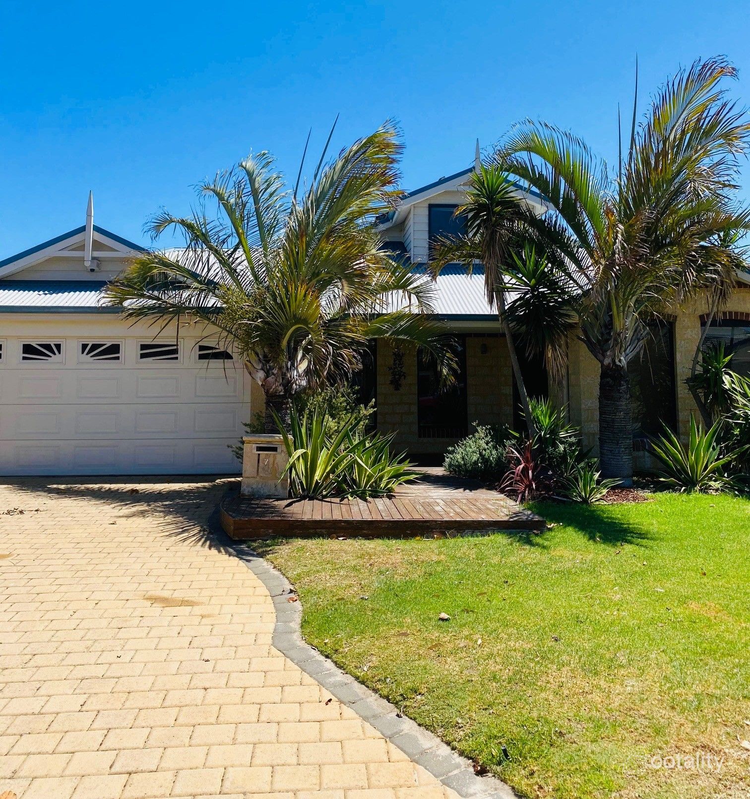 7 Weymouth Bvd, Quinns Rocks, WA 6030