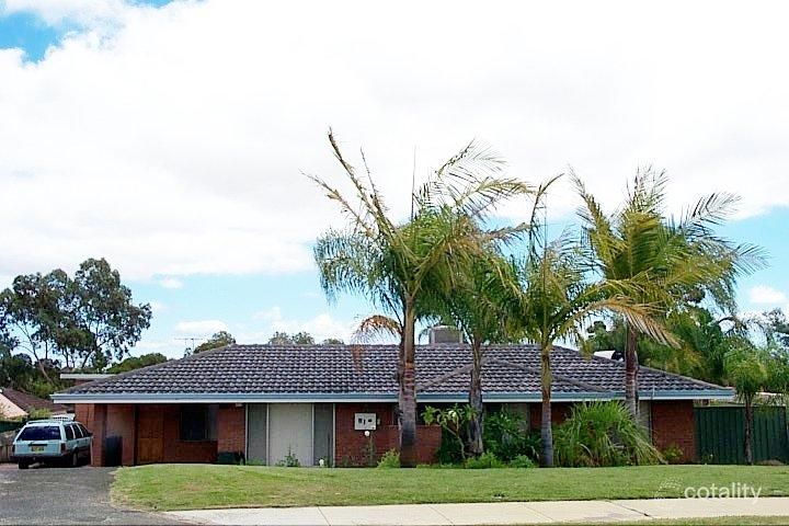 15 Oldfield Rd, Girrawheen, WA 6064