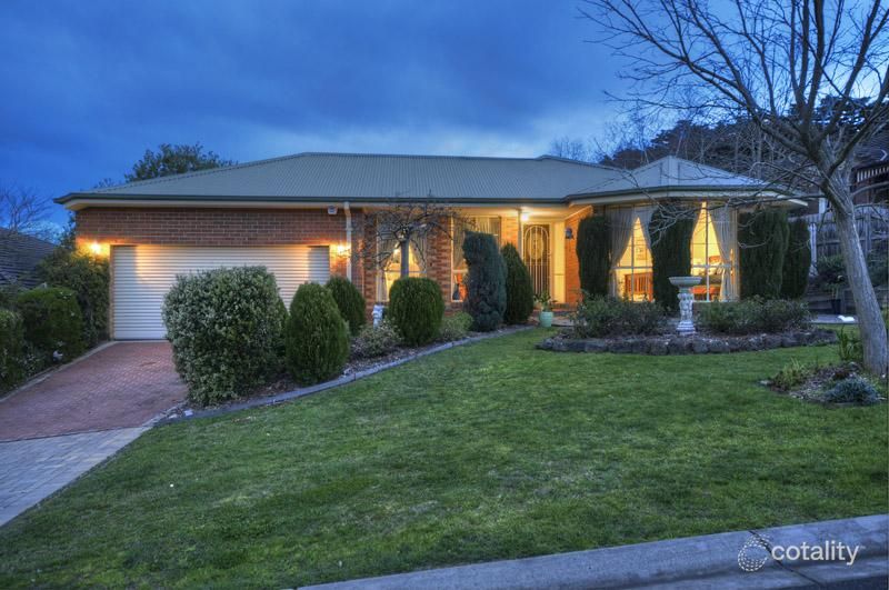 5 Vintage Gr, Chirnside Park, VIC 3116