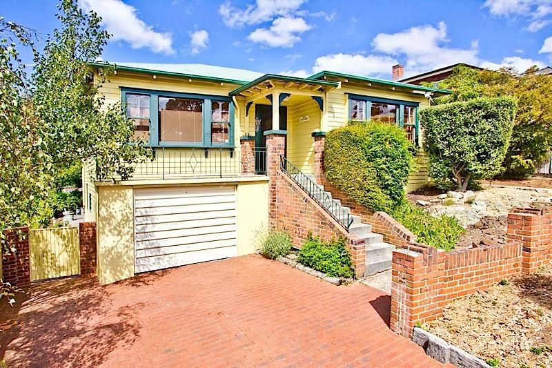 1 Delamere Cres, Trevallyn, TAS 7250