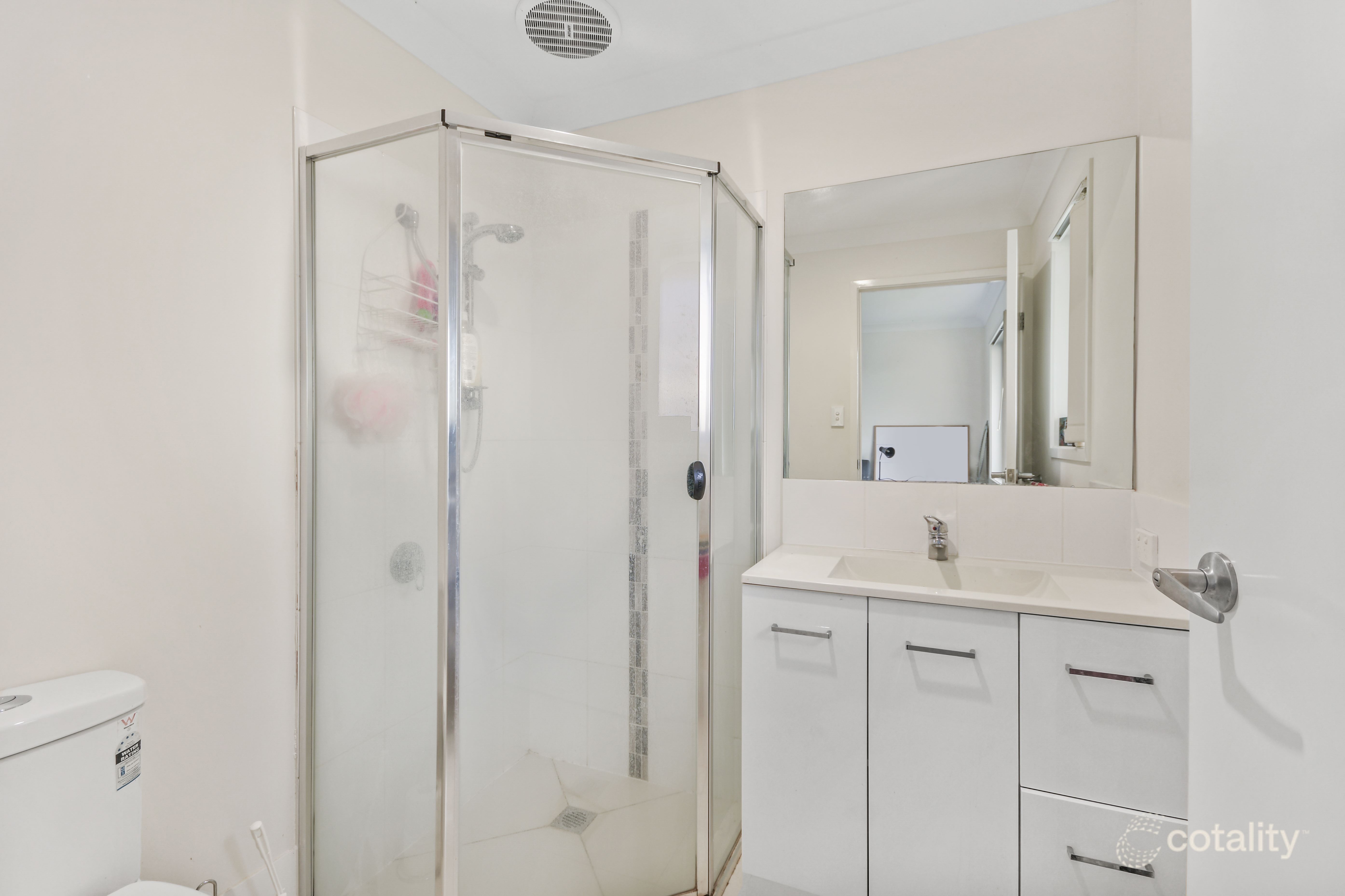 2/27 Weebah Pl, Cambooya, QLD 4358