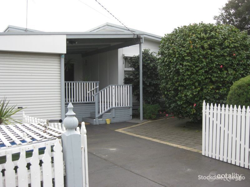 90 Ninth Ave, Rosebud, VIC 3939
