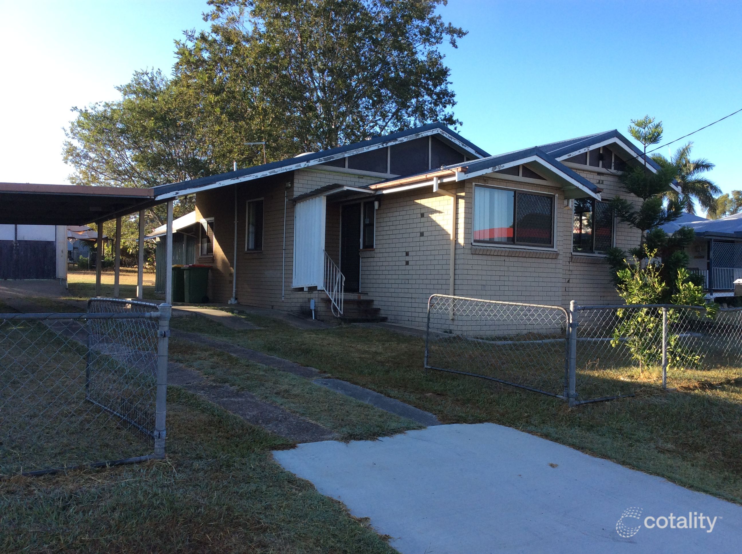 26 Cole St, Booval, QLD 4304