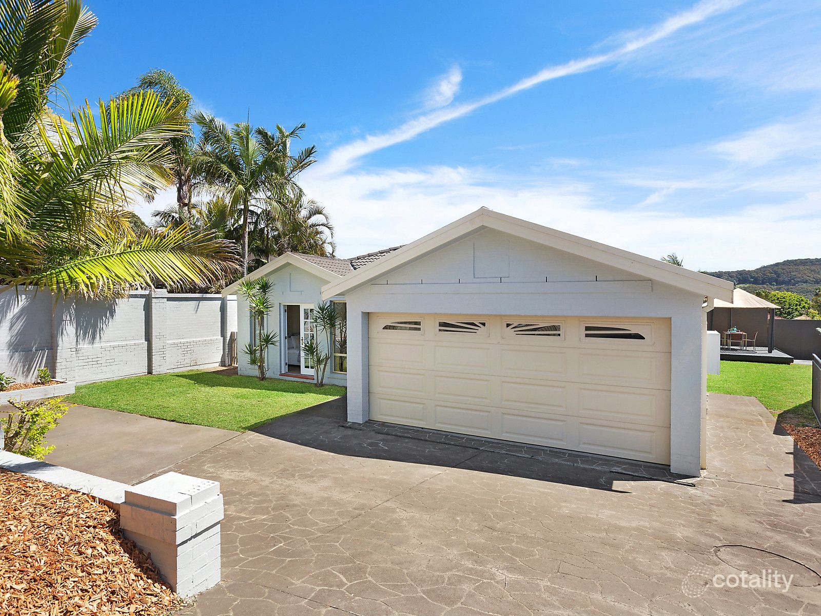 1a Maas Pde, Forresters Beach, NSW 2260