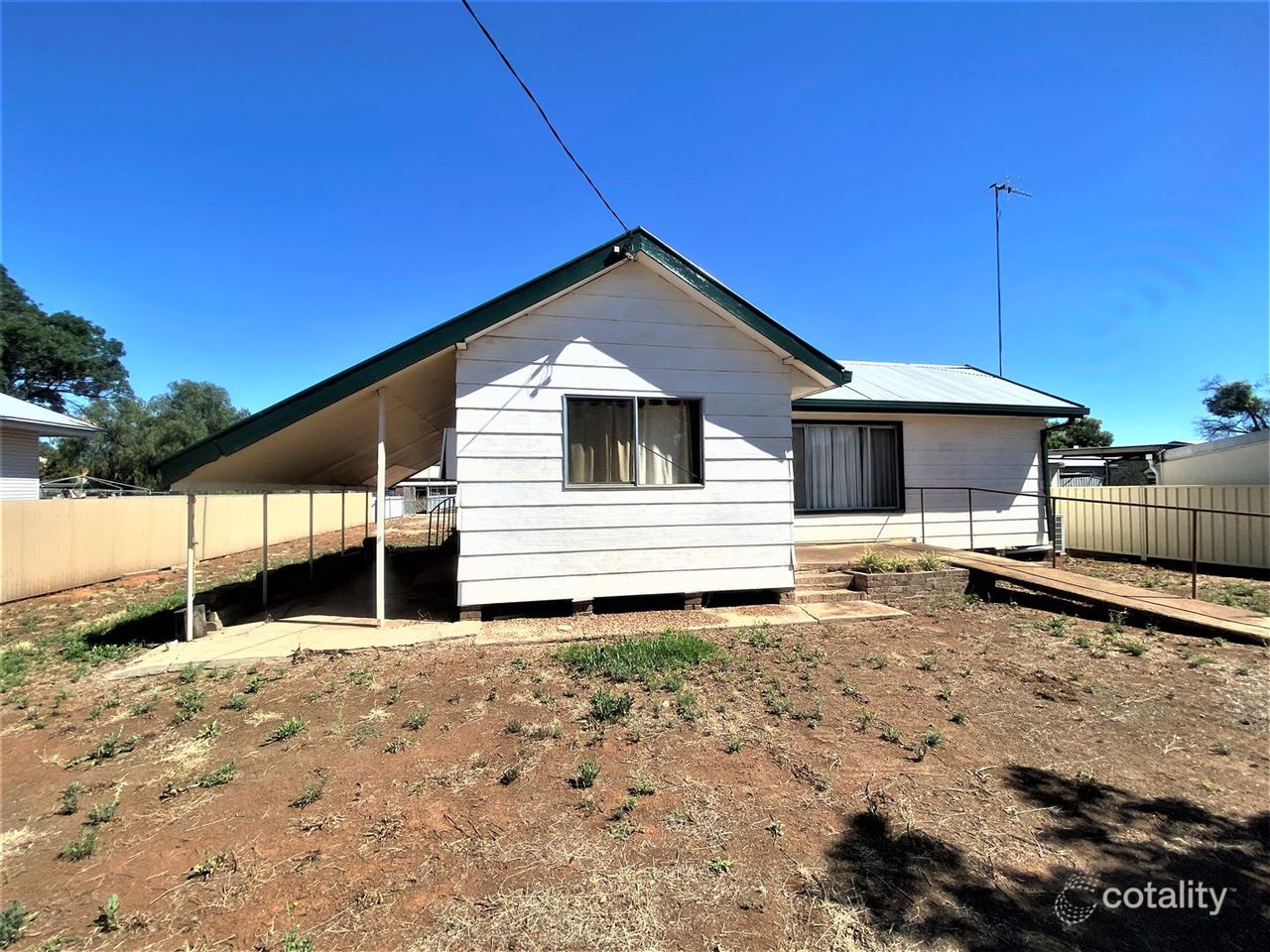 39 Molesworth St, Hillston, NSW 2675