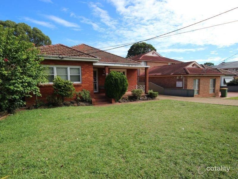 14 Milford Ave, Panania, NSW 2213