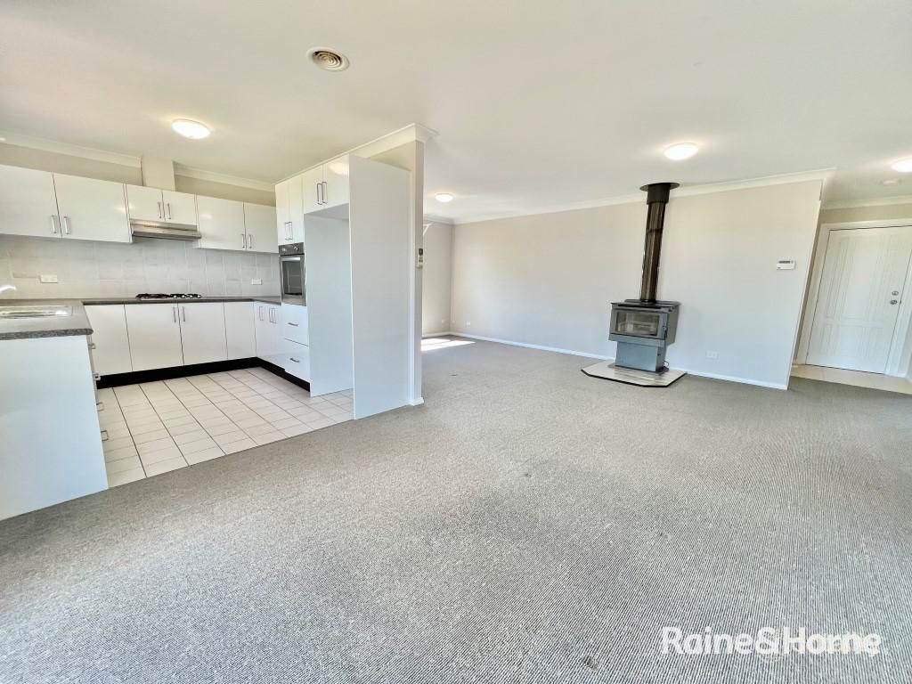 20 Sapphire Cres, Kelso, NSW 2795