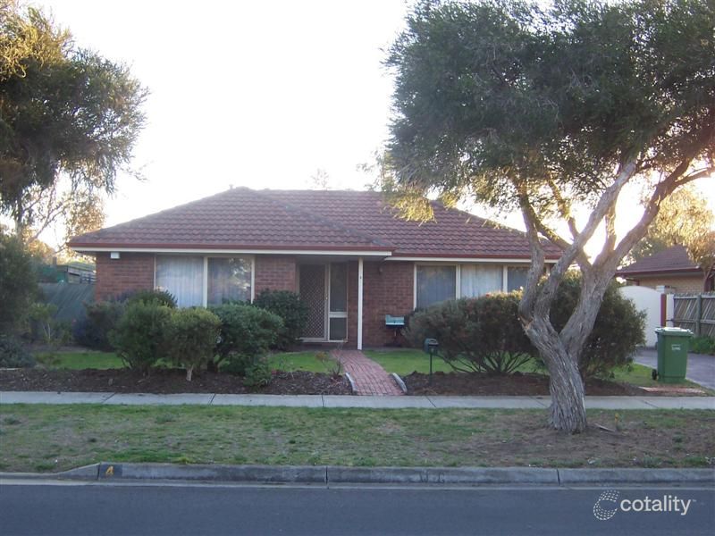 4 Gleneagles Dr, Sunbury, VIC 3429