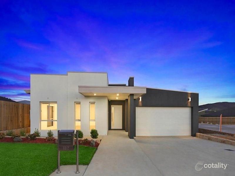112 Ormiston Cct, Harrison, ACT 2914