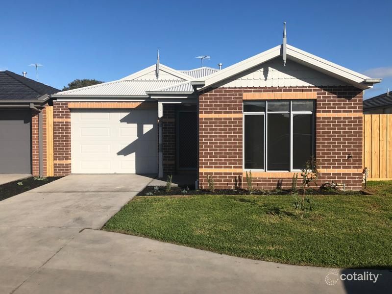 9 Quinella Way, Pakenham, VIC 3810