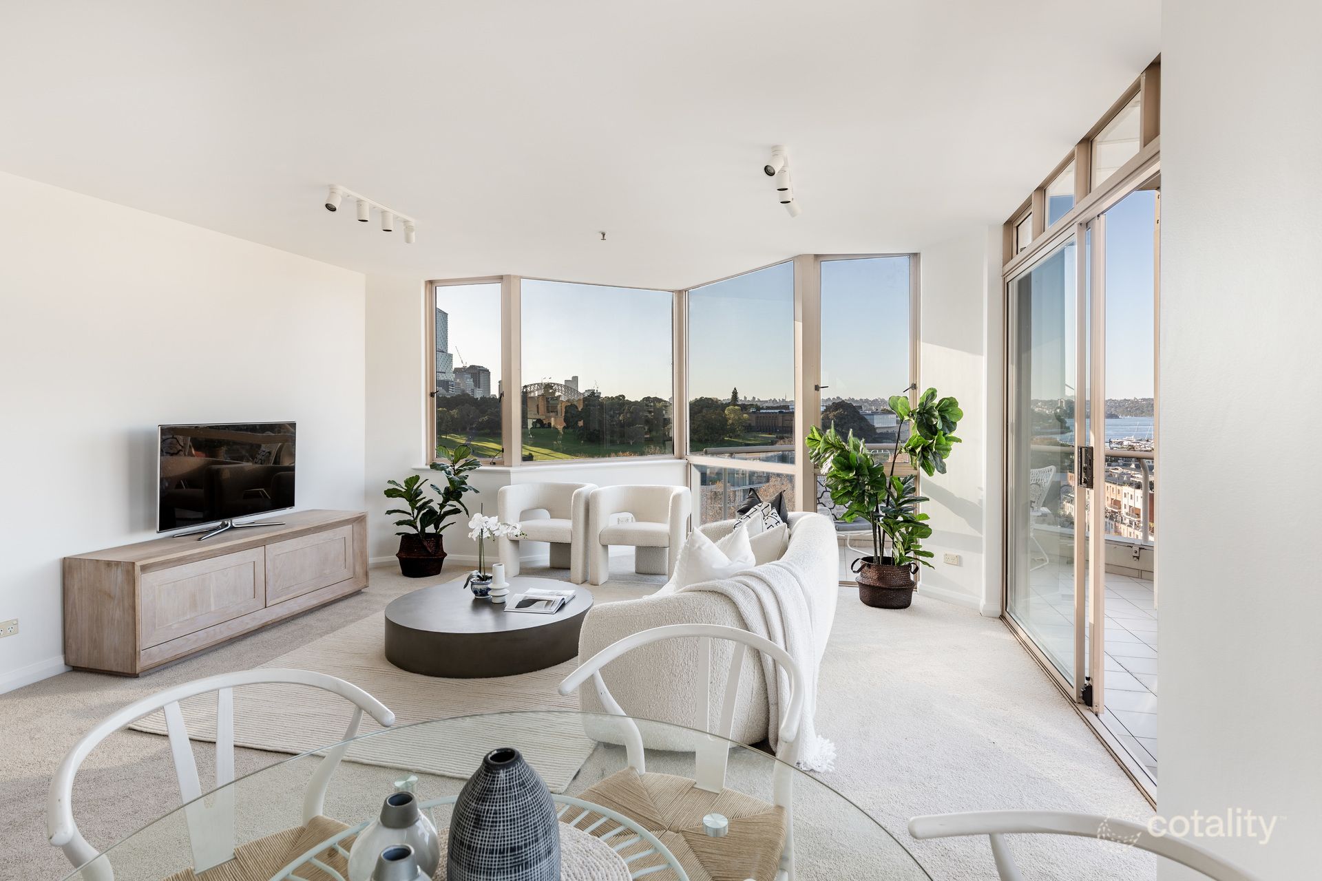 911/63 Crown St, Woolloomooloo, NSW 2011