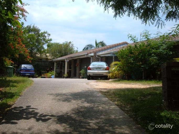 11 Napper Rd, Arundel, QLD 4214