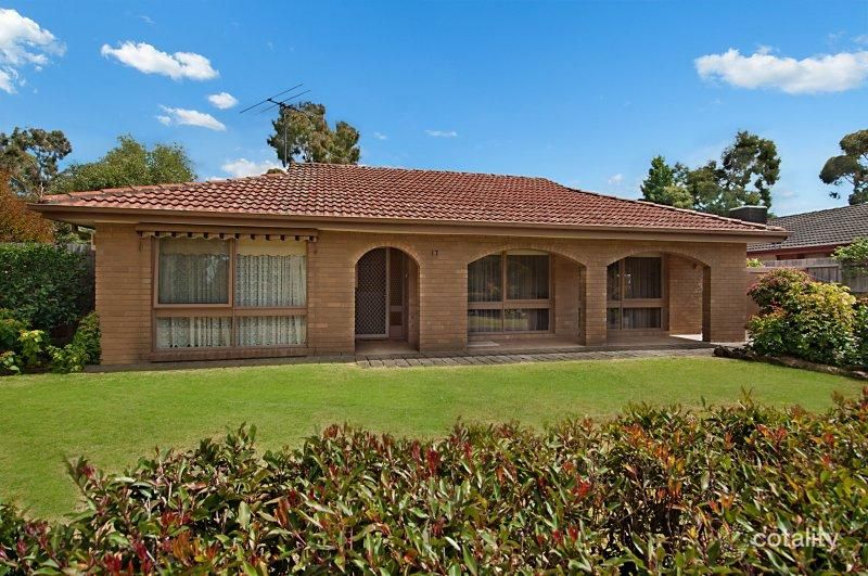 17 Lyrebird Dr, Carrum Downs, VIC 3201