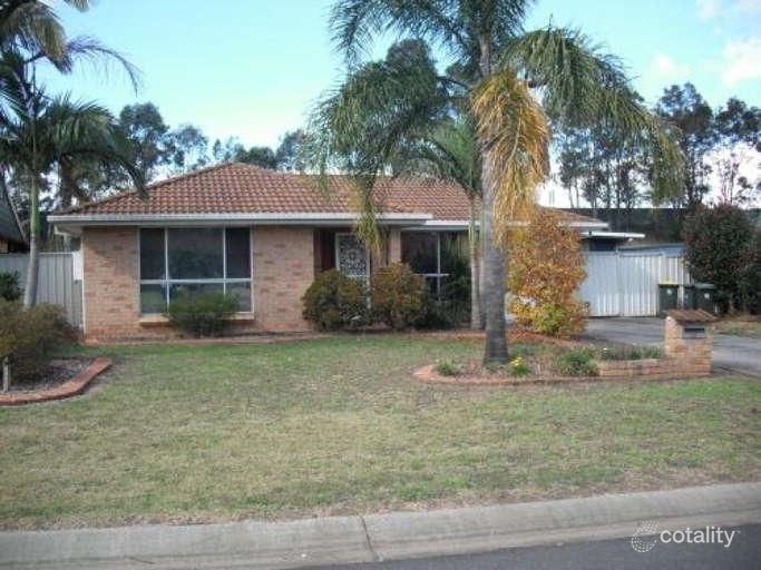 17 Saltpetre Cl, Eagle Vale, NSW 2558