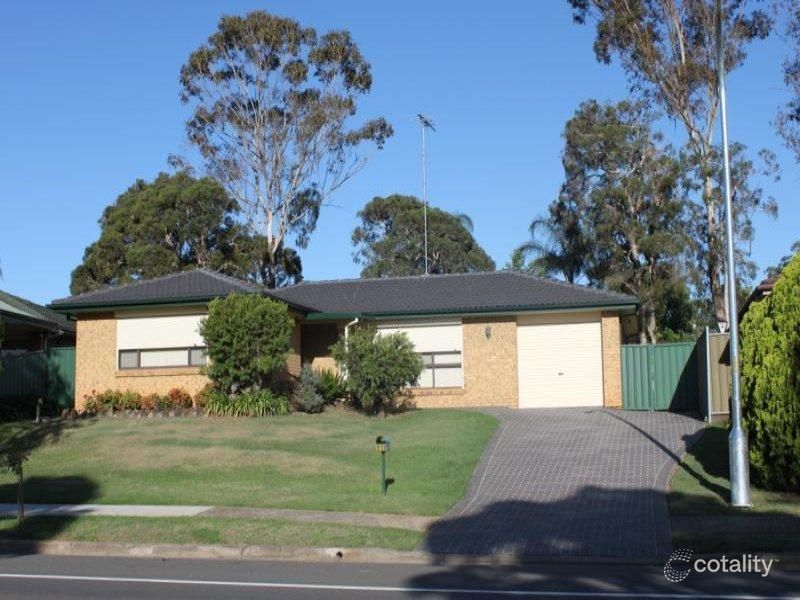 217 Banks Dr, St Clair, NSW 2759