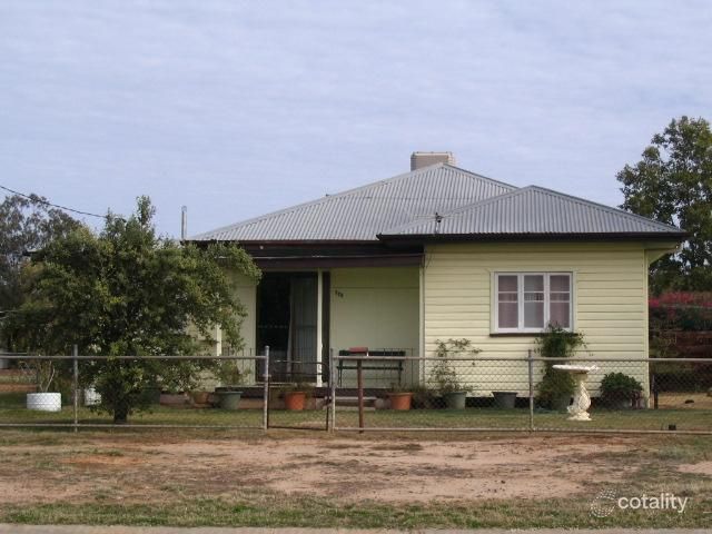 129 Charles, Roma, QLD 4455