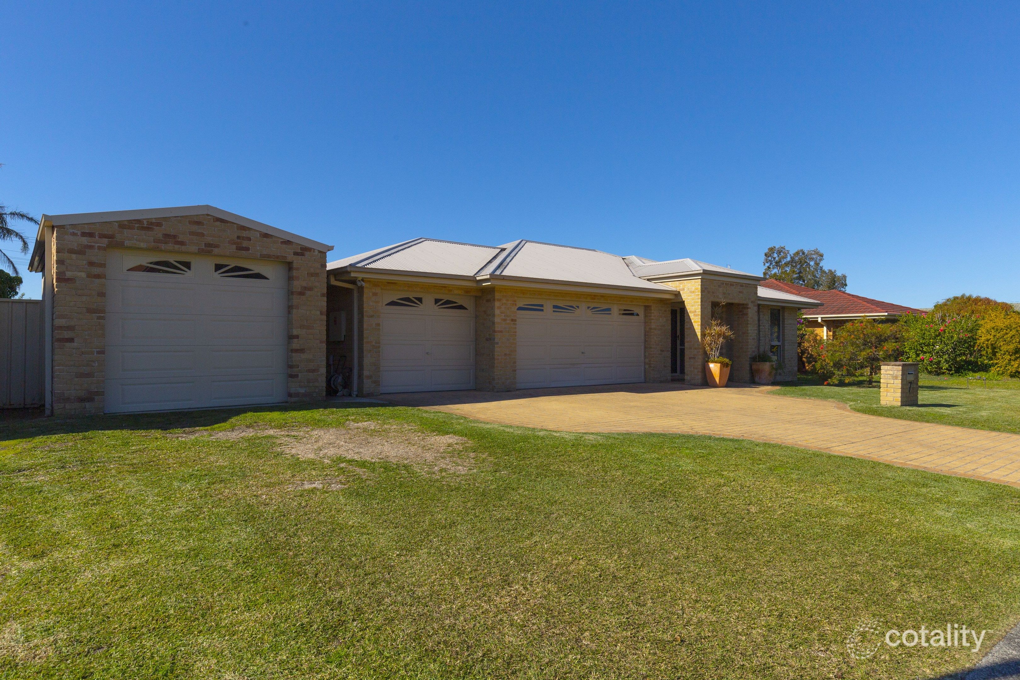 7 Martin Cct, Tea Gardens, NSW 2324