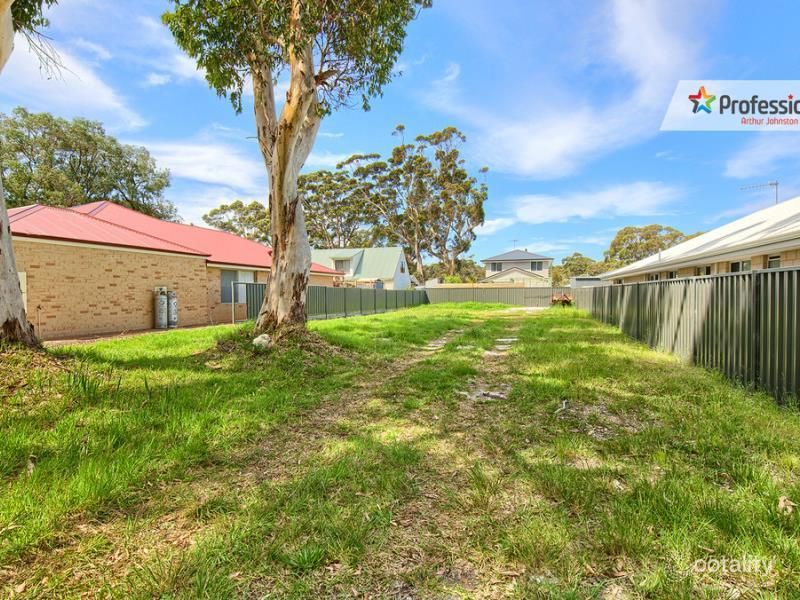 14 Spring St, Little Grove, WA 6330