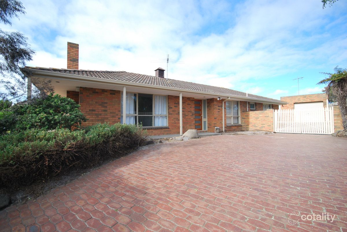 37 Spring Rd, Junction Village, VIC 3977