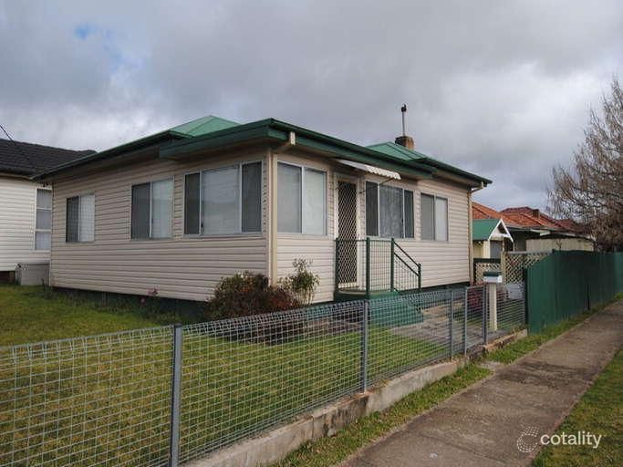 28 Rifle Pde, Lithgow, NSW 2790